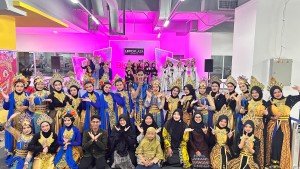 Mahasiswa PIAUD Angkatan 2023 Gelar Pentas Seni Tari di Lippo Plaza Jember