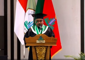Lagi! Mahasiswa Lulusan Program Studi Pendidikan Islam Anak Usia Dini Raih Wisudawan Terbaik